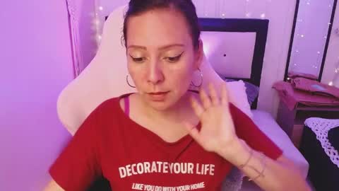 Snapshot of camila_delarosa chatting on May 27, 1:57 am camila online show from May 27, 1:57 am