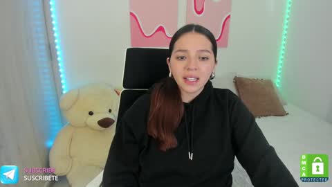 Snapshot of camila_ec2 chatting on January 10, 9:42 pm C A M I online show from January 10, 9:42 pm