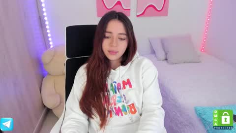 Snapshot of camila_ec2 chatting on February 25, 9:13 pm C A M I online show from February 25, 9:13 pm