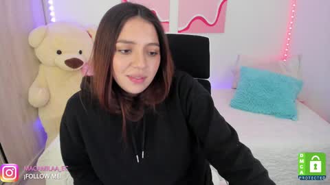 Snapshot of camila_ec2 chatting on March 5, 11:49 pm C A M I online show from March 5, 11:49 pm