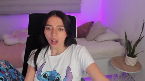  C A M I  online show from April 8, 4:56 am