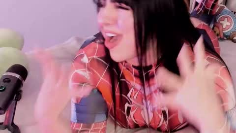Snapshot of camila_matinez_ chatting on October 14, 12:00 am Camila online show from October 14, 12:00 am