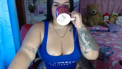 Snapshot of camila_rosess chatting on March 25, 1:28 pm valentinaEpic way Ive been fucked 1515 online show from March 25, 1:28 pm