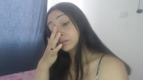 Snapshot of camila_rouswhyth chatting on May 19, 3:40 pm camila_rouswhyth online show from May 19, 3:40 pm