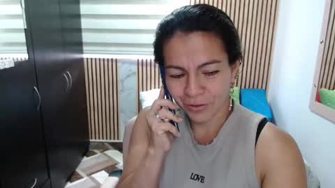 Snapshot of camila_vargas_ chatting on May 4, 9:33 pm Camila Vargas online show from May 4, 9:33 pm