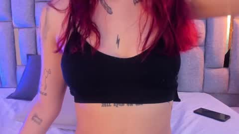 Snapshot of camilaa_smith_ chatting on July 26, 8:27 pm camilaa_smith_ online show from July 26, 8:27 pm