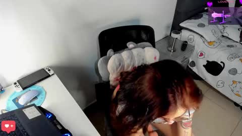 CAMILAA LEE  online show from March 3, 12:37 am
