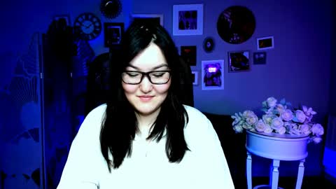 camilamartiez online show from April 1, 2:25 pm