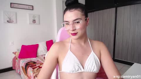 X IGcamiryan01 online show from February 12, 6:09 pm