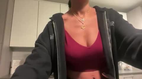 camiliakxoxo online show from April 25, 2:36 am