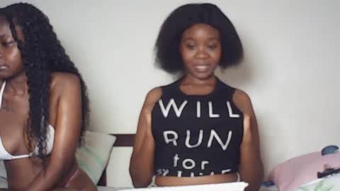 Snapshot of camilla598674 chatting on June 3, 8:39 am camiii online show from June 3, 8:39 am