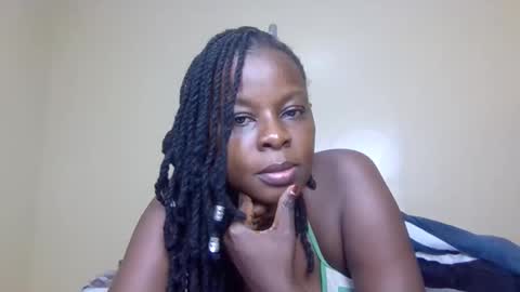 Snapshot of camilla_bby chatting on March 15, 9:32 pm Camilla online show from March 15, 9:32 pm