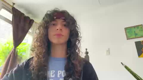Snapshot of camille_delrey chatting on October 16, 4:41 pm Camille online show from October 16, 4:41 pm
