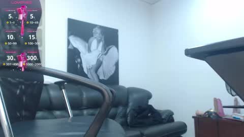 Camille online show from June 4, 9:43 pm