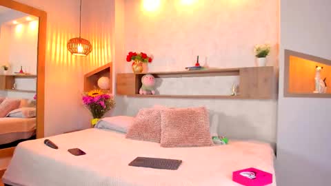 Camille Lynn online show from November 25, 2:22 am