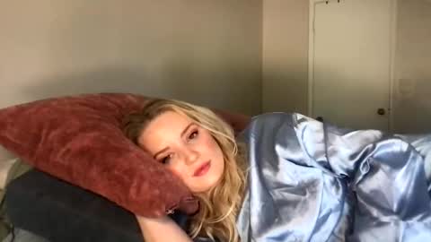 camilleclairexo online show from April 27, 6:50 pm