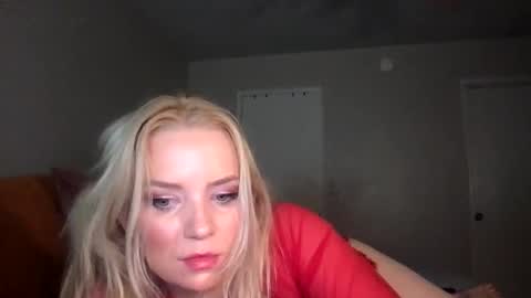 camilleclairexo online show from May 7, 6:19 am