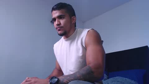 Snapshot of camilo_contre21 chatting on February 19, 6:48 pm camilo_contre21 online show from February 19, 6:48 pm