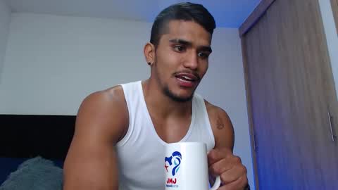 Snapshot of camilo_contre21 chatting on February 21, 7:04 pm camilo_contre21 online show from February 21, 7:04 pm