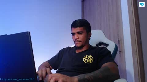 camilo_contre21 online show from April 14, 10:27 pm