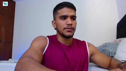 Snapshot of camilo_contre21 chatting on May 15, 7:21 pm camilo_contre21 online show from May 15, 7:21 pm