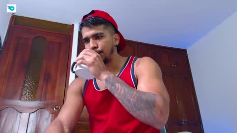 Snapshot of camilo_contre21 chatting on May 16, 1:54 pm camilo_contre21 online show from May 16, 1:54 pm