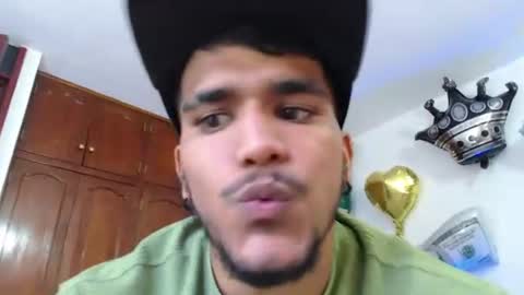 Snapshot of camilo_contre21 chatting on July 14, 9:31 pm camilo_contre21 online show from July 14, 9:31 pm
