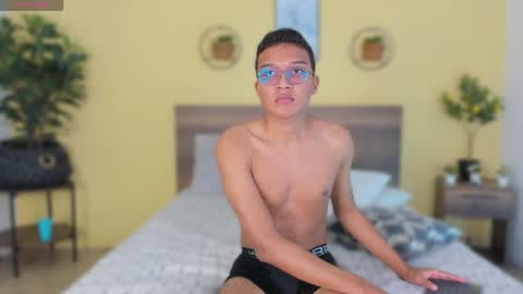 Snapshot of camilo_santoss chatting on May 28, 12:24 pm camilo_santoss online show from May 28, 12:24 pm