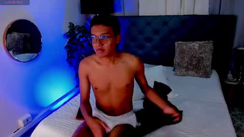 Snapshot of camilo_santoss chatting on July 1, 12:51 pm camilo_santoss online show from July 1, 12:51 pm