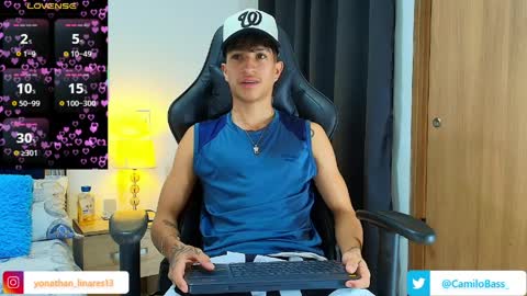 Snapshot of camilobass_ chatting on March 29, 1:27 am Camilo Bass online show from March 29, 1:27 am