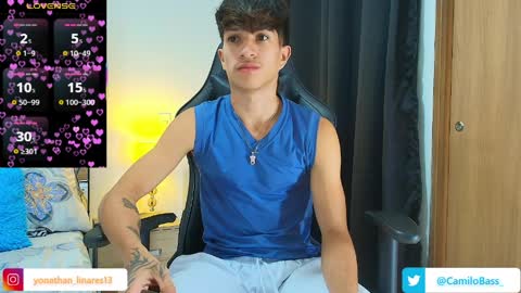 Snapshot of camilobass_ chatting on April 2, 10:18 pm Camilo Bass online show from April 2, 10:18 pm