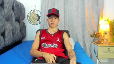 Snapshot of camilobass_ chatting on April 7, 2:01 am Camilo Bass online show from April 7, 2:01 am