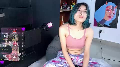 Snapshot of camilonrilli chatting on February 8, 2:15 am Cami online show from February 8, 2:15 am