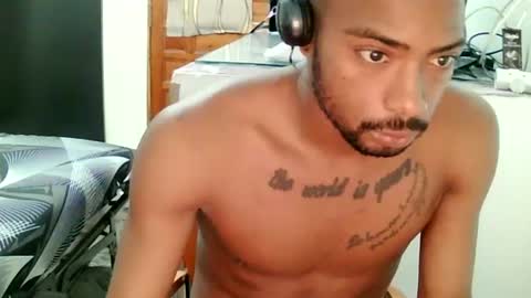 camilopolla22 online show from June 24, 6:40 pm