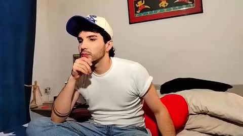 Snapshot of camilosaennz chatting on April 22, 4:48 am camilo online show from April 22, 4:48 am
