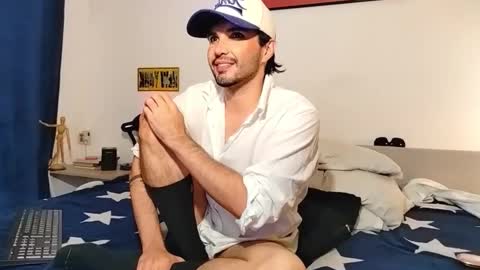 Snapshot of camilosaennz chatting on April 23, 2:46 am camilo online show from April 23, 2:46 am