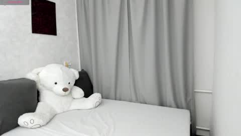 Snapshot of camladylux chatting on March 24, 11:21 pm camladylux online show from March 24, 11:21 pm