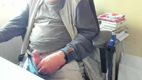 Snapshot of cammee chatting on October 14, 1:23 pm Cammee online show from October 14, 1:23 pm