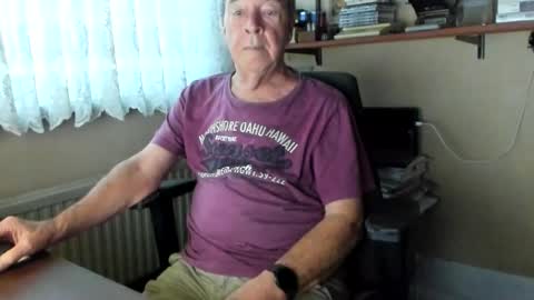 Snapshot of cammee chatting on January 10, 8:05 am Cammee online show from January 10, 8:05 am