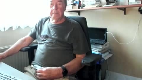 Snapshot of cammee chatting on January 19, 8:29 am Cammee online show from January 19, 8:29 am