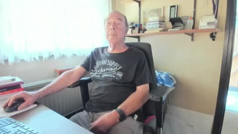 Snapshot of cammee chatting on July 10, 10:51 am Cammee online show from July 10, 10:51 am