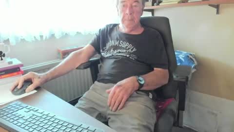 Snapshot of cammee chatting on July 16, 7:36 am Cammee online show from July 16, 7:36 am