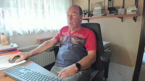 Snapshot of cammee chatting on July 27, 7:37 am Cammee online show from July 27, 7:37 am