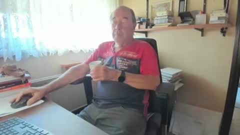 Snapshot of cammee chatting on July 28, 6:20 am Cammee online show from July 28, 6:20 am