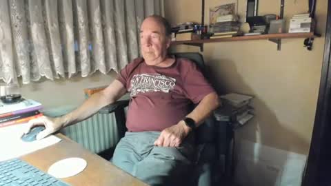 Snapshot of cammee chatting on August 1, 7:46 pm Cammee online show from August 1, 7:46 pm