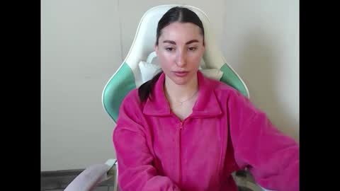 cammila horn online show from April 22, 5:32 am