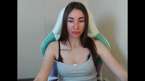 cammila horn online show from April 24, 5:54 am