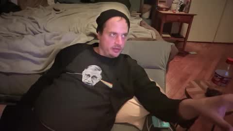 camunity online show from April 11, 7:56 am