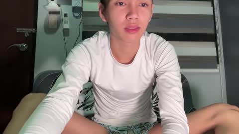 Ethan online show from October 23, 5:12 pm