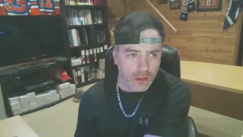 Snapshot of canadianboi6969 chatting on March 1, 7:51 am CanadianBacon6969 online show from March 1, 7:51 am